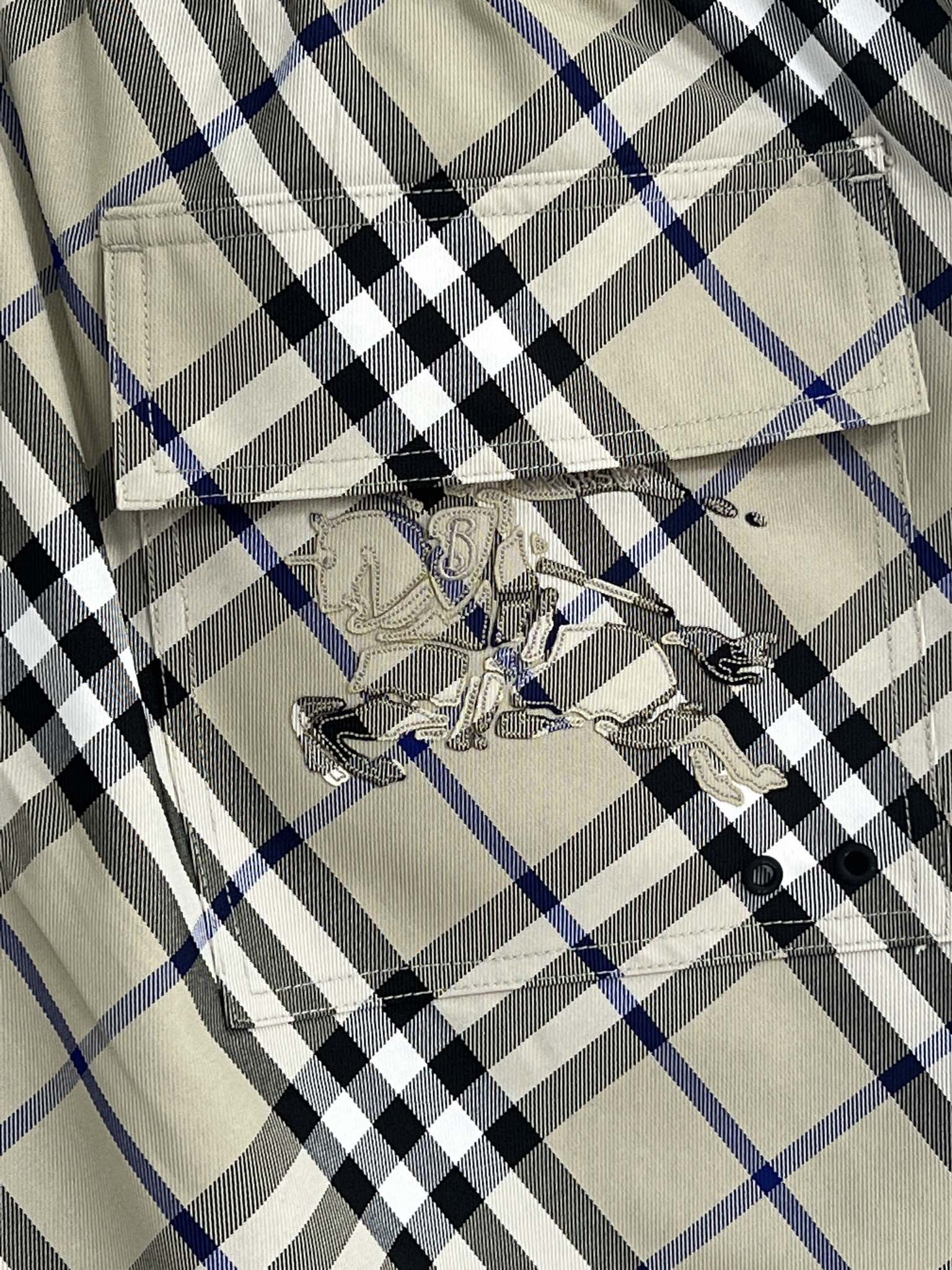 896b9e6aad5fd7b7ea15dd9a572e4b94_1748410292_4449.jpg