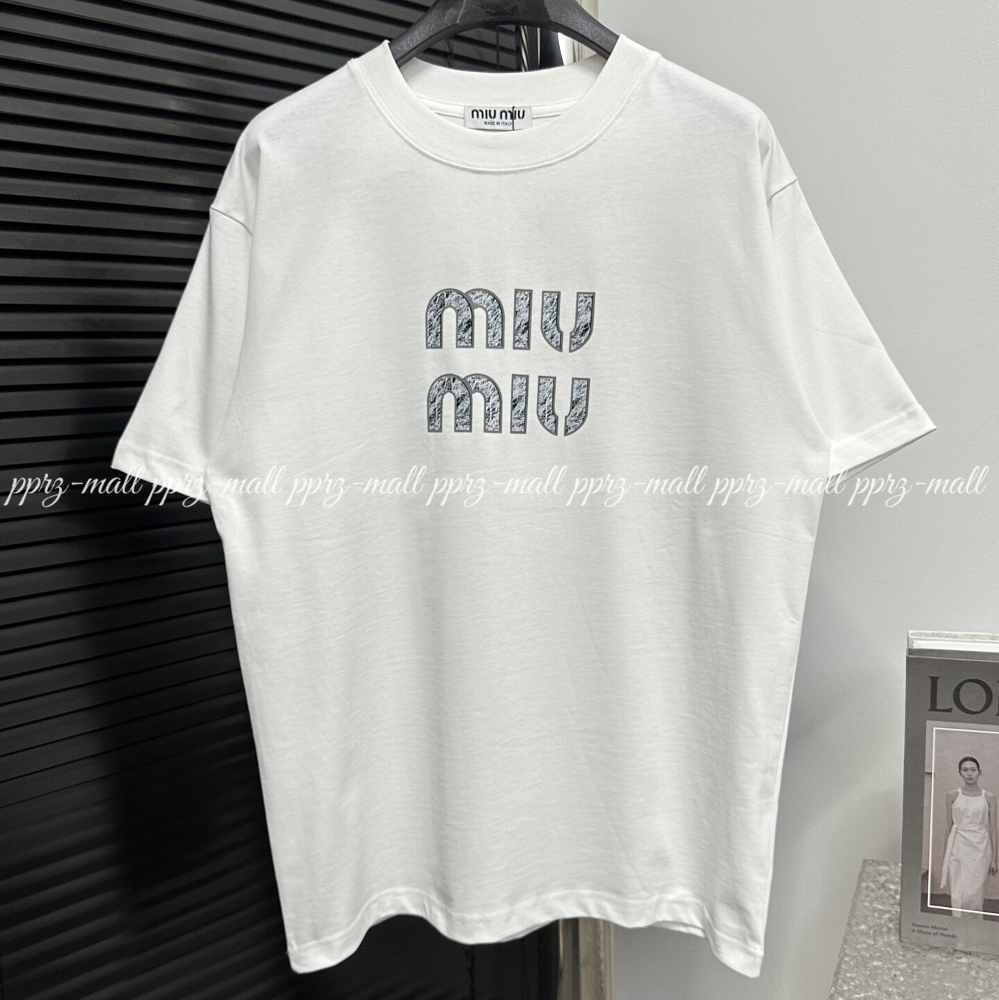 미우미우 티셔츠